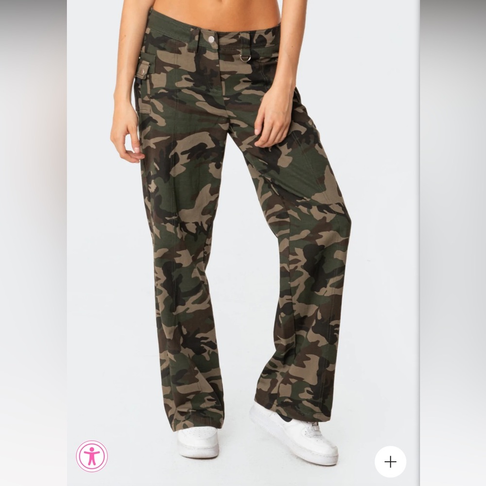 BRAND NEW Edikted Cargo Pants!